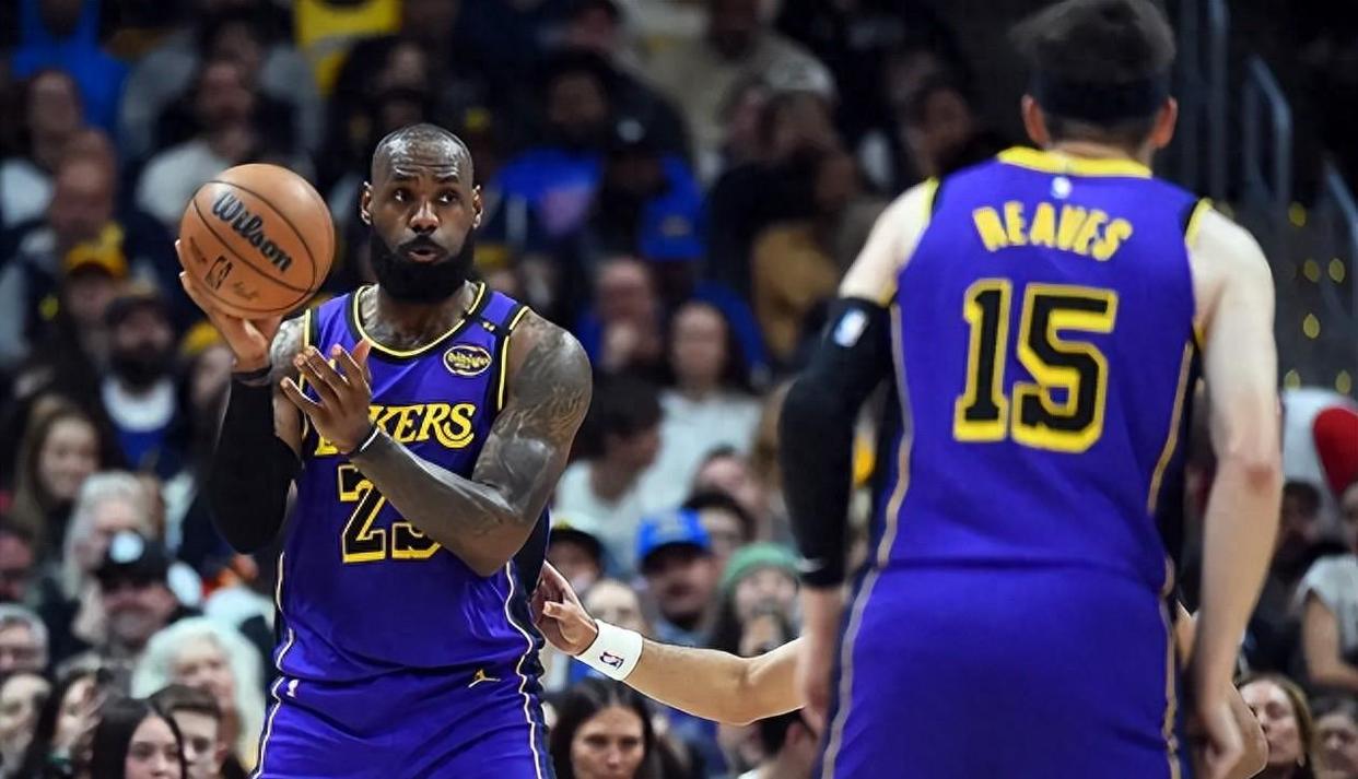 开云体育-詹姆斯意外战胜澳大利亚队，反败为胜引爆全场！-开云体育