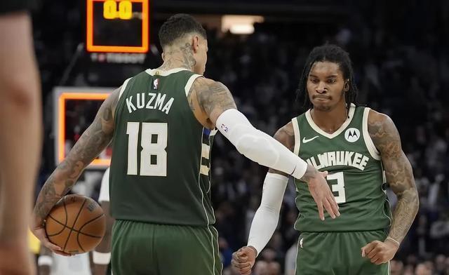 开云官方网站-雄鹿新秀表现惊艳，全场观众掌声不断，数据非常.-开云官方网站